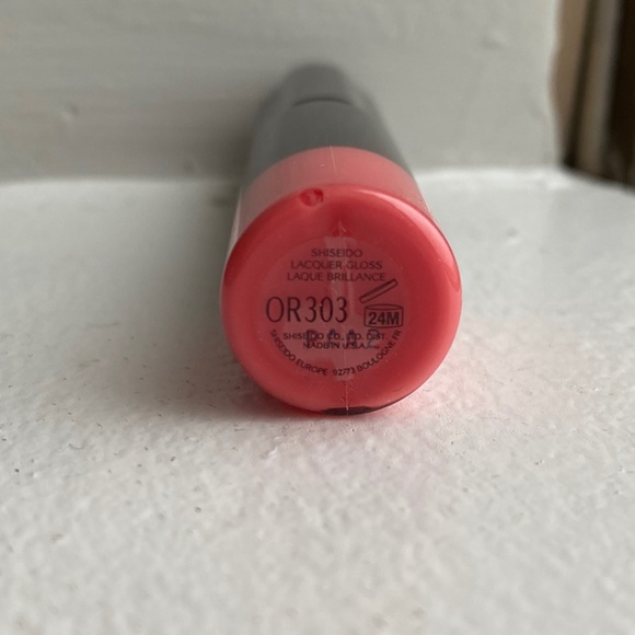 Shiseido Lacquer Gloss - No. OR303 In The Flesh - Picture 3 of 4